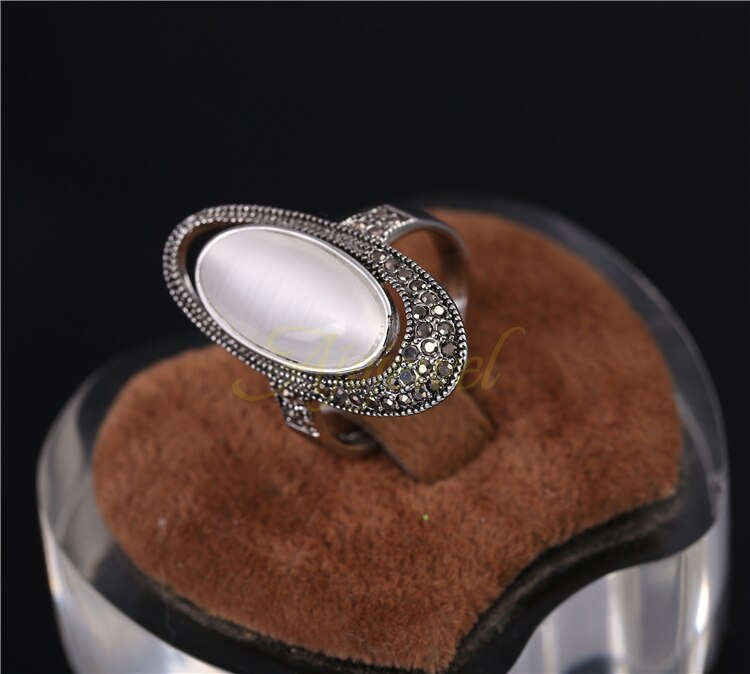 Ajojewel Ancient Way Retro Vintage Black CZ White Opal Ring